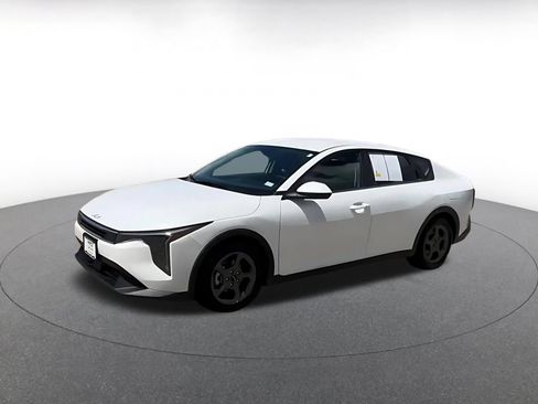 Used 2025 Kia K4 FWD image 6