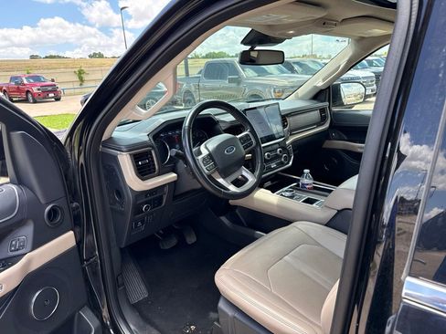 Used 2024 Ford Expedition Max Limited RWD image 20