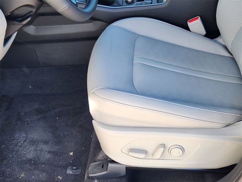 New 2026 Kia Sorento S image 8