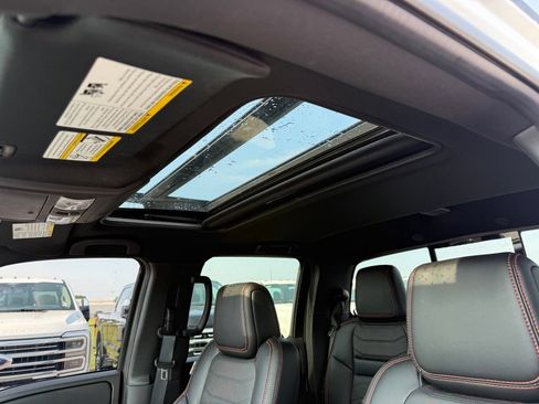 Used 2025 Nissan Frontier PRO-4X w/ Pro Premium Package AWD/4WD image 16