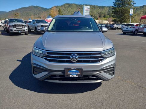Used 2022 Volkswagen Tiguan SE image 14