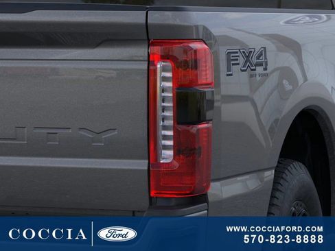 New 2026 Ford F250 Lariat w/ Black Appearance Package image 21