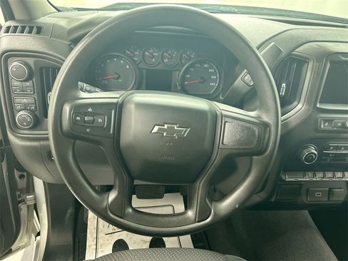 Used 2019 Chevrolet Silverado 1500 Custom Trail Boss w/ Custom Convenience Package image 4