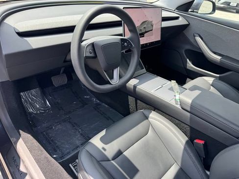 Used 2025 Tesla Model 3 Long Range RWD image 13