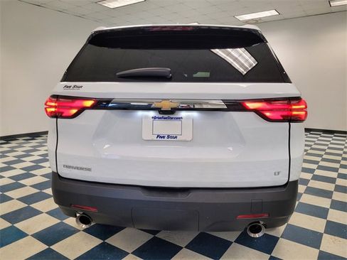 Used 2023 Chevrolet Traverse LT image 6