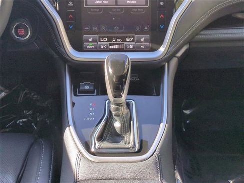 Used 2025 Subaru Outback Limited XT AWD/4WD image 12