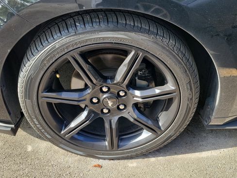 Used 2016 Ford Mustang Premium RWD image 5