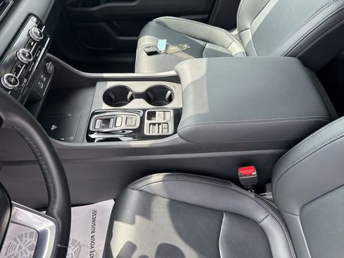 Certified 2025 Honda Pilot EX-L image 28