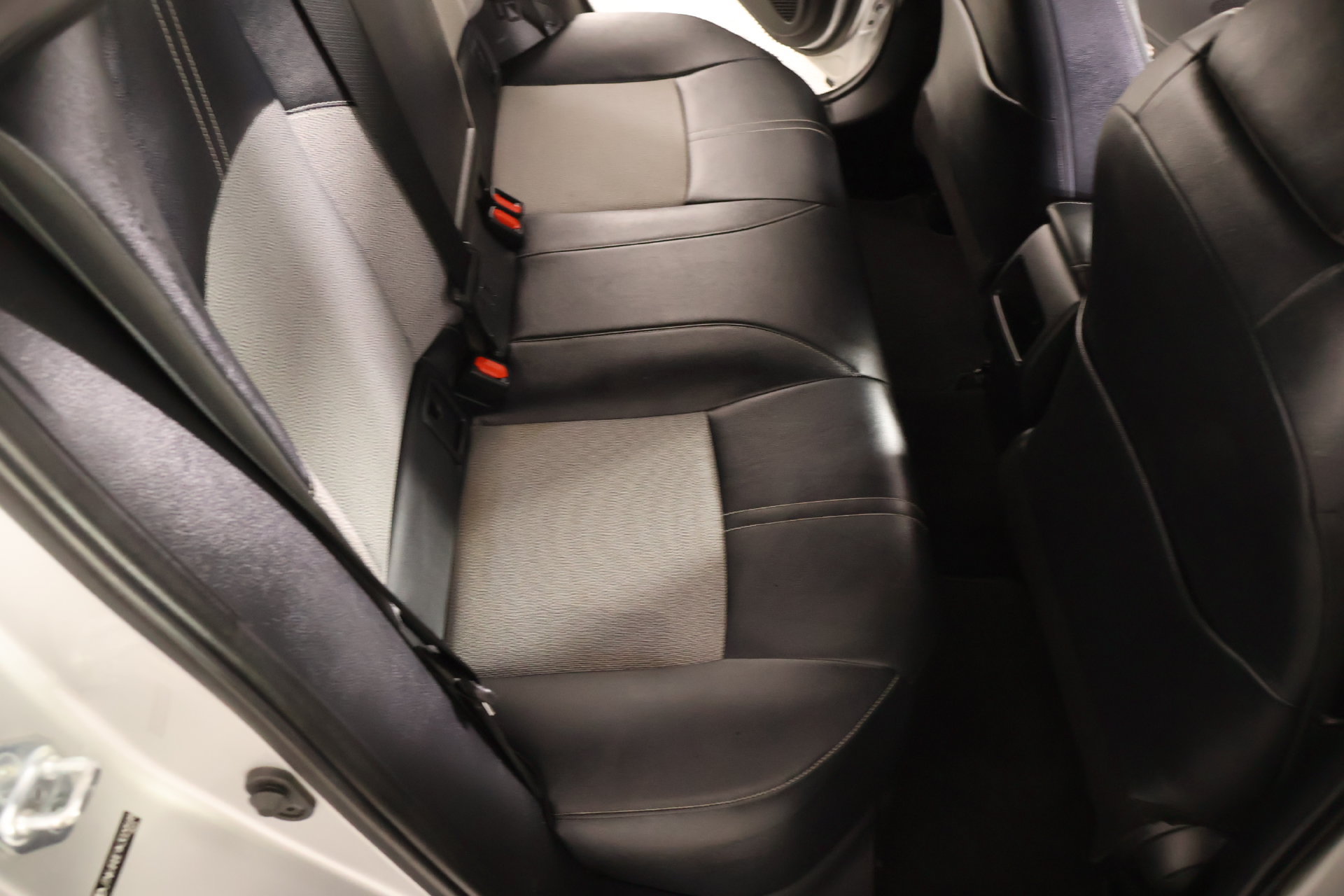 Used 2019 Toyota Corolla XSE FWD image 15