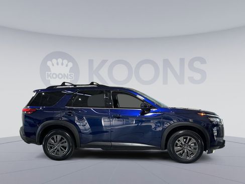 Used 2023 Nissan Pathfinder SV w/ Cargo Package image 17