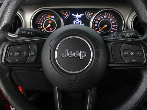 Used 2021 Jeep Wrangler Unlimited Sport AWD/4WD image 12