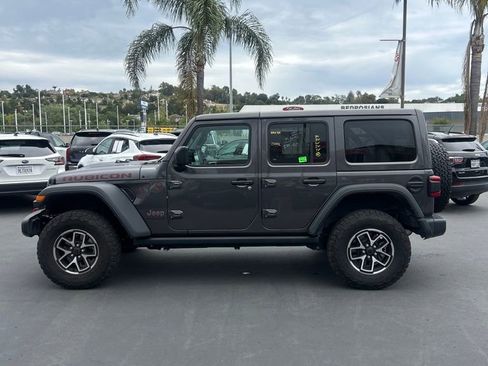 Used 2025 Jeep Wrangler Unlimited Rubicon AWD/4WD image 8