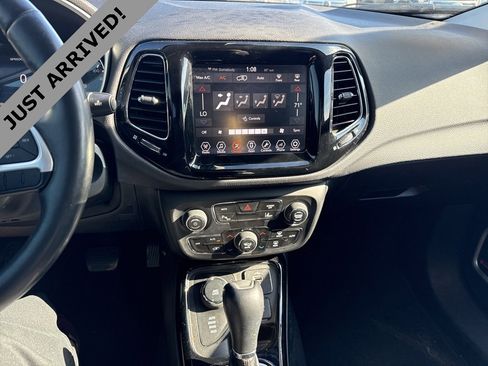 Used 2017 Jeep Compass Limited image 10