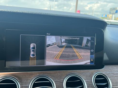 Used 2018 Mercedes-Benz E 300 image 30