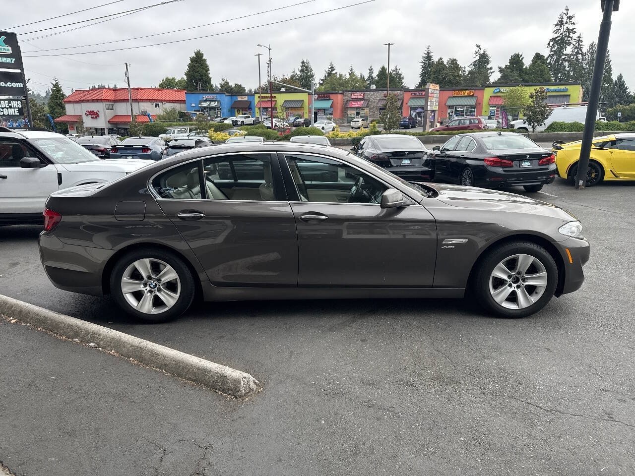 Used 2012 BMW 528i xDrive Sedan AWD/4WD image 8
