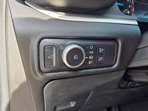 Used 2021 Ford Explorer XLT w/ Equipment Group 202A RWD image 21