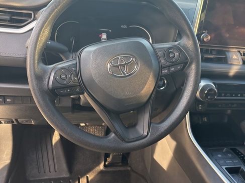Used 2024 Toyota RAV4 XLE image 10