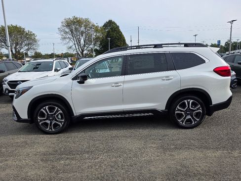 Used 2025 Subaru Ascent Limited image 8