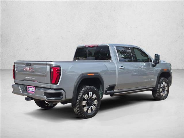 Used 2024 GMC Sierra 2500 Denali w/ Technology Package AWD/4WD image 5