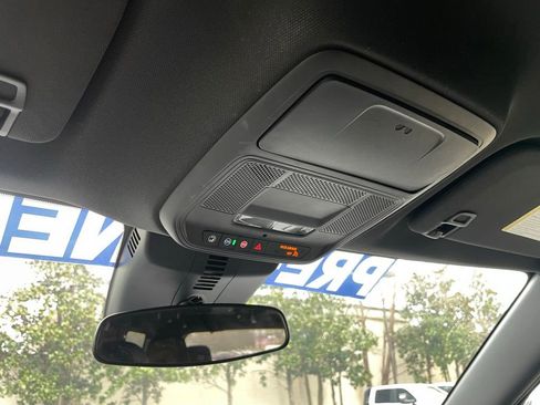 Used 2024 Chevrolet Traverse LT w/ Midnight/Sport Edition image 22