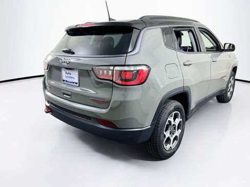 Used 2022 Jeep Compass Trailhawk w/ Trailhawk Convenience Group AWD/4WD image 5