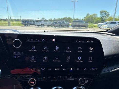 Used 2024 Chevrolet Blazer EV LT AWD/4WD image 25