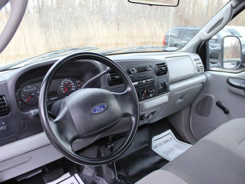 Used 2005 Ford F250 XLT image 17