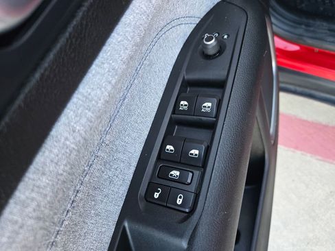 Used 2023 Jeep Compass Latitude w/ Convenience Group image 29