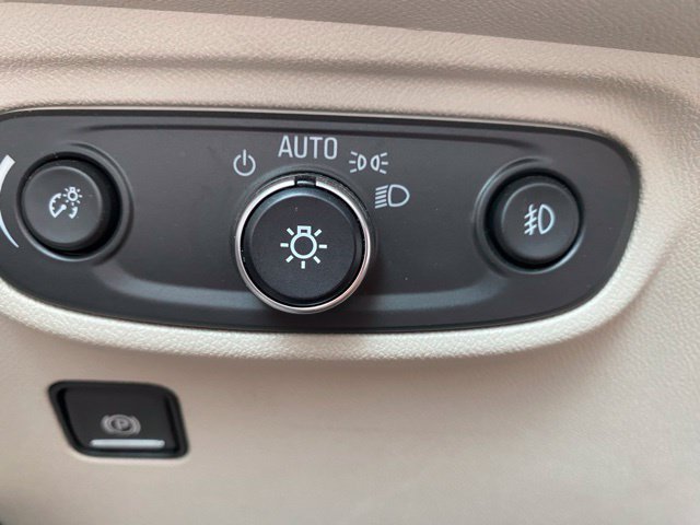 Used 2018 GMC Terrain Denali w/ Advanced Safety Package FWD image 32