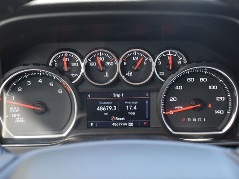 Used 2021 Chevrolet Silverado 1500 LT AWD/4WD image 10