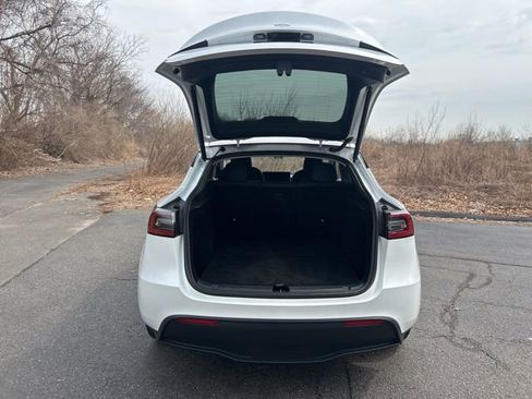 Used 2023 Tesla Model Y Long Range AWD/4WD image 22
