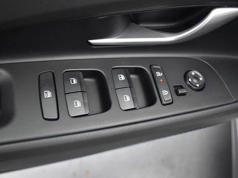 Used 2025 Hyundai Elantra SE FWD image 10