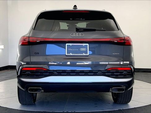 Certified 2025 Audi Q5 Premium Plus w/ Premium Plus AWD/4WD image 6