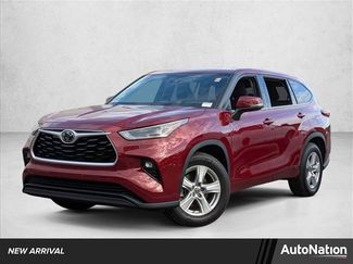 Used 2021 Toyota Highlander LE video 1
