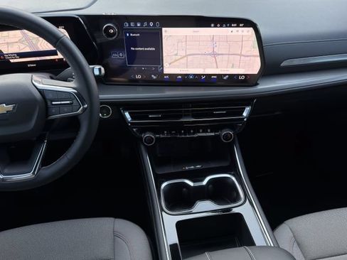 New 2026 Chevrolet Traverse LT FWD image 13