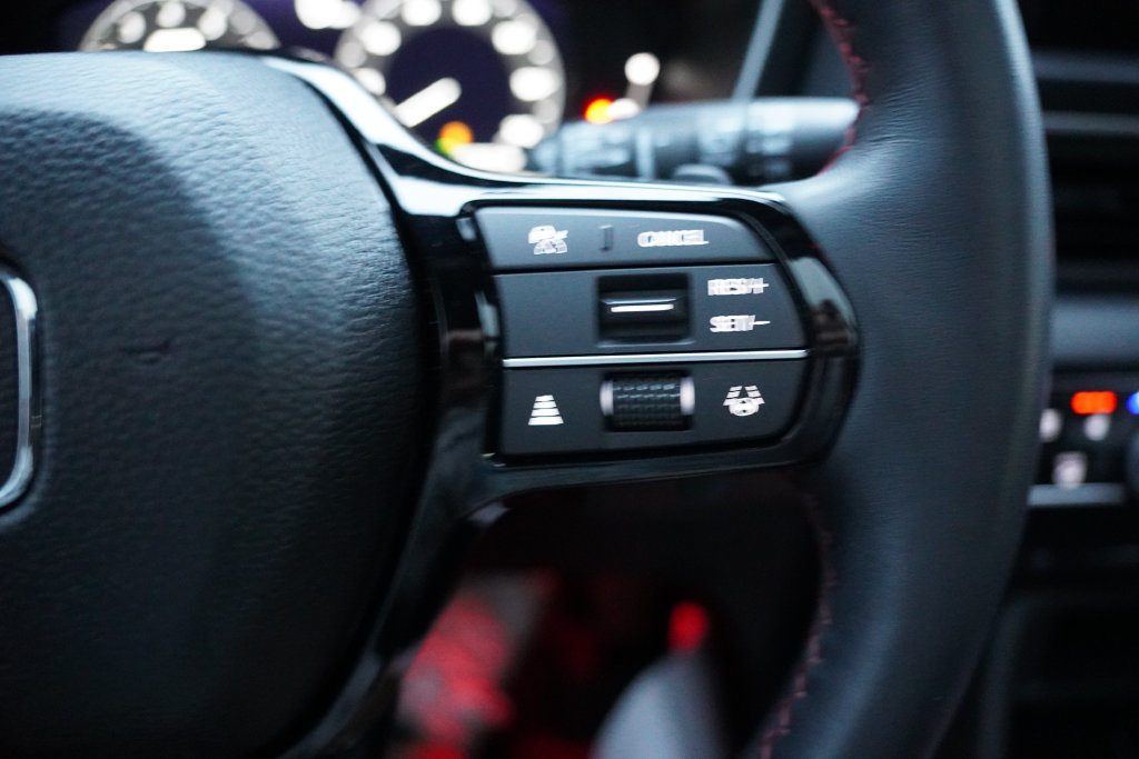 Used 2025 Honda Pilot Black Edition image 37