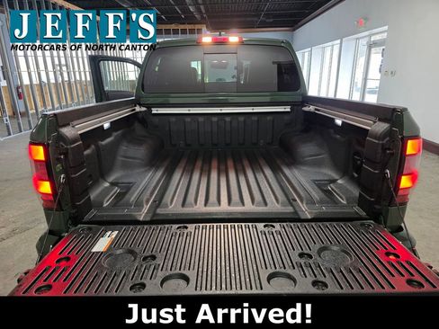 Used 2024 Nissan Frontier SL w/ Technology Package image 29