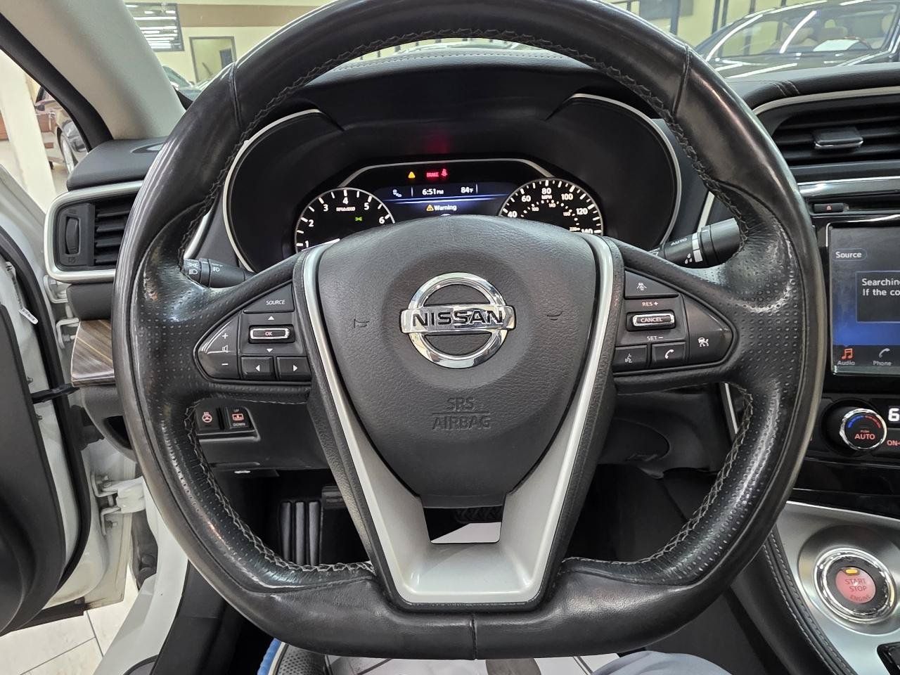 Used 2017 Nissan Maxima Platinum w/ Interior Lighting Package FWD image 28