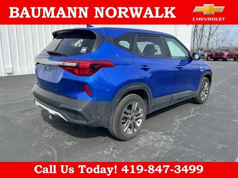 Used 2023 Kia Seltos LX image 9