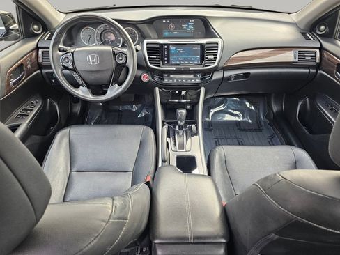 Used 2017 Honda Accord EX-L image 2