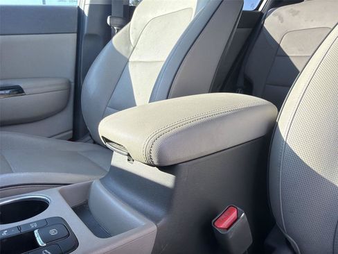 Used 2019 Kia Sportage SX FWD image 19