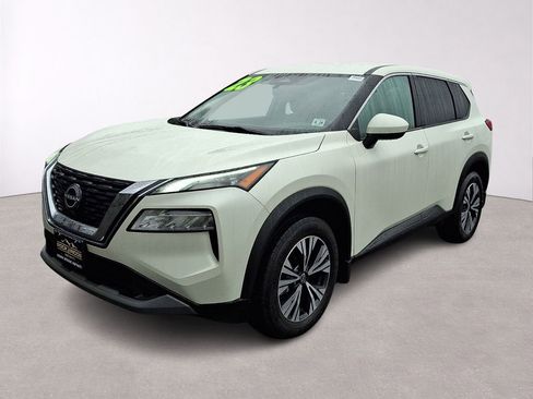 Used 2023 Nissan Rogue SV image 3