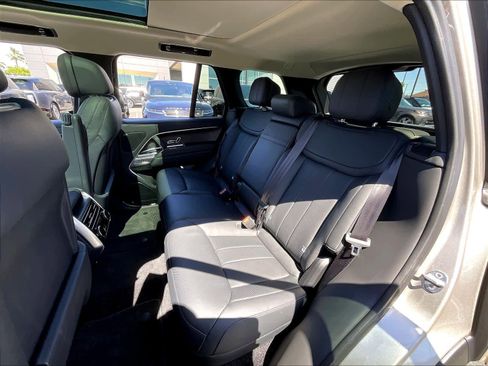 Used 2023 Land Rover Range Rover SE AWD/4WD image 28