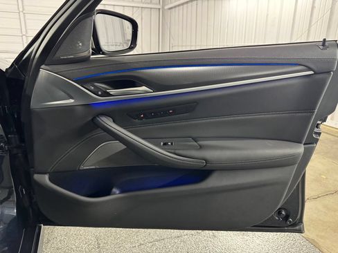 Used 2023 BMW M550i xDrive AWD/4WD image 48