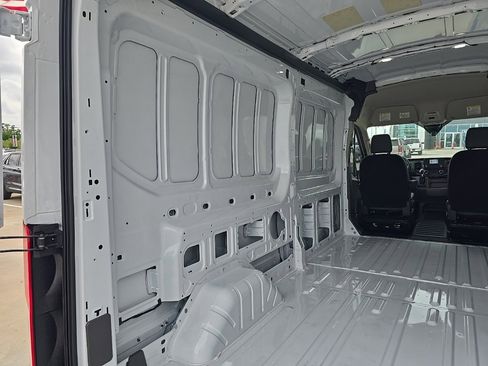New 2025 Ford Transit 250 148 Medium Roof image 13