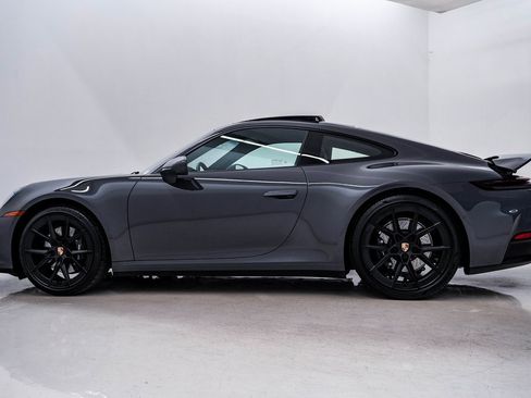 Certified 2025 Porsche 911 Carrera image 2