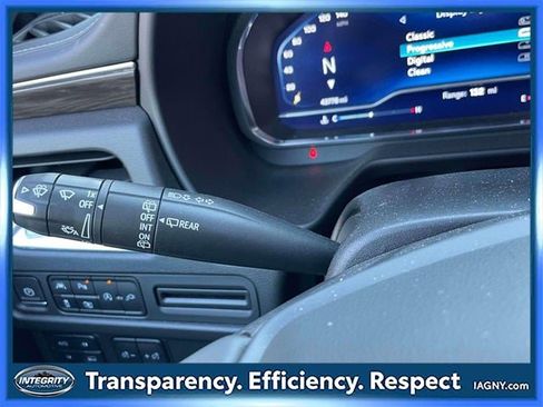 Used 2022 Chevrolet Tahoe LT w/ Luxury Package image 25