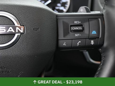 Used 2025 Nissan Rogue SV AWD/4WD image 42