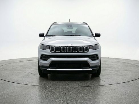 Used 2025 Jeep Compass Limited image 2
