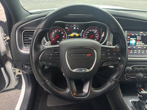 Used 2018 Dodge Charger R/T Scat Pack image 17